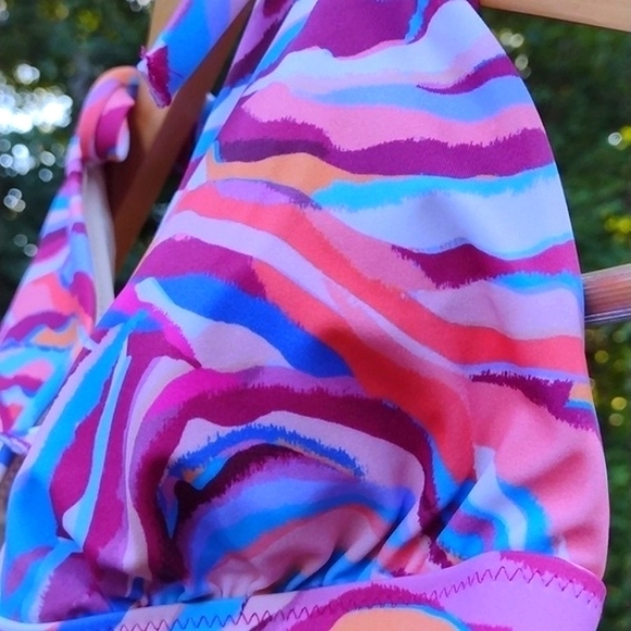 NWT shade and shore multi color wave bikini top size large - Picture 6 of 10